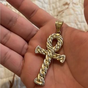 10k ankh pendant